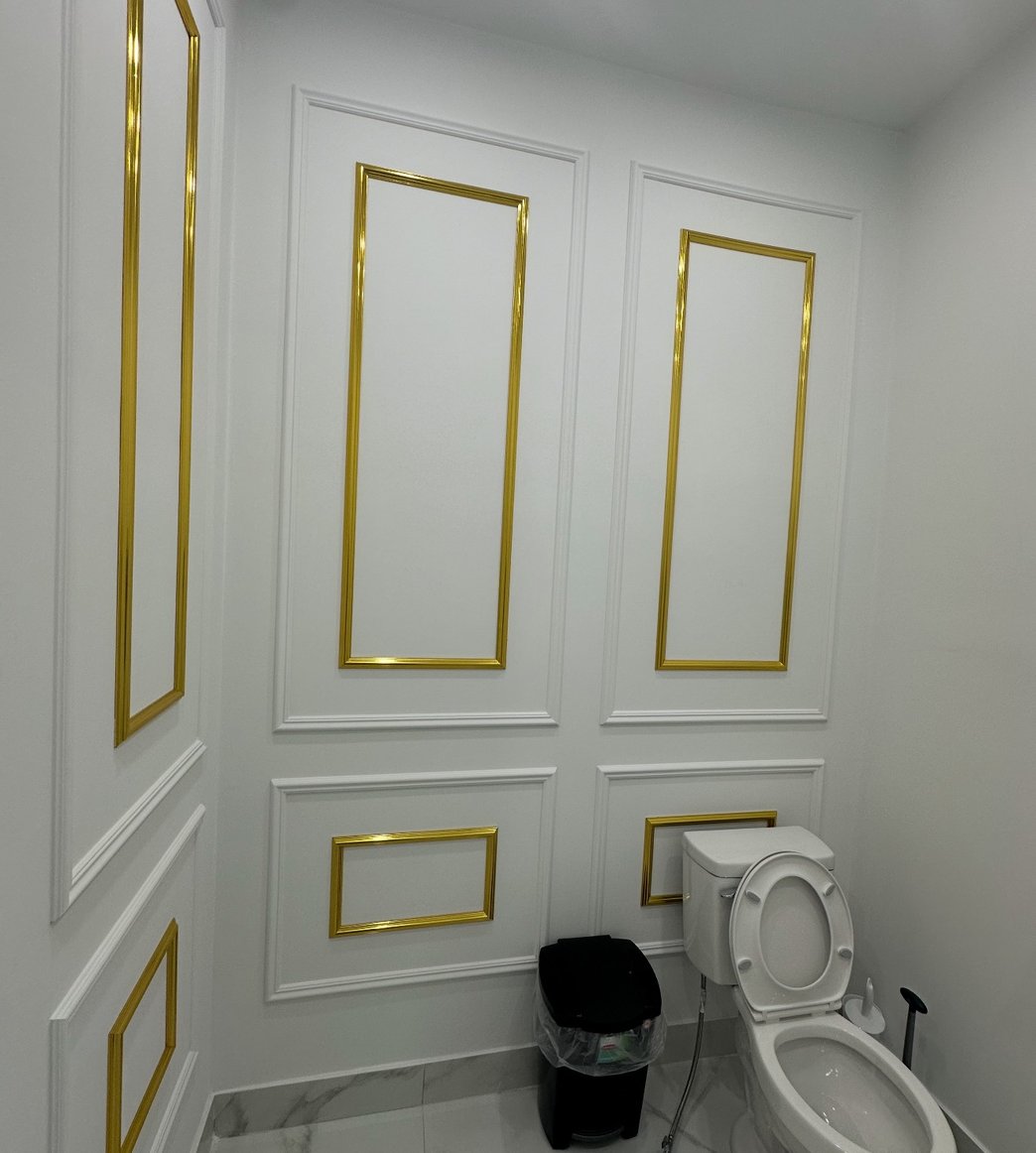 Front door entry detail